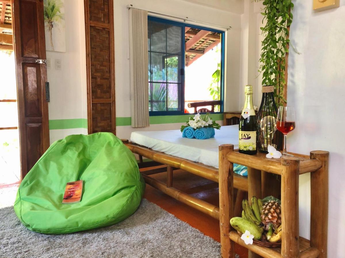 Apo Diver Beach Resort Сан Хуан Екстериор снимка