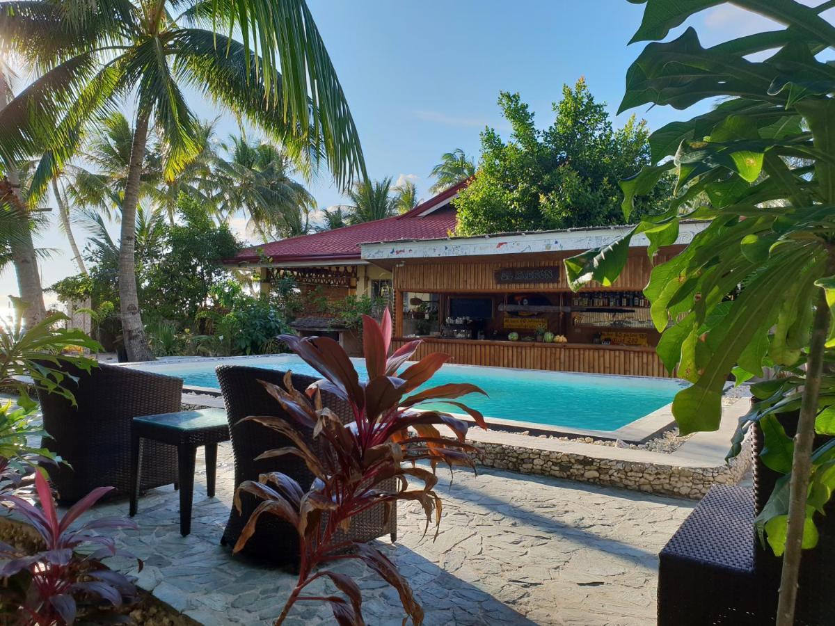 Apo Diver Beach Resort Сан Хуан Екстериор снимка