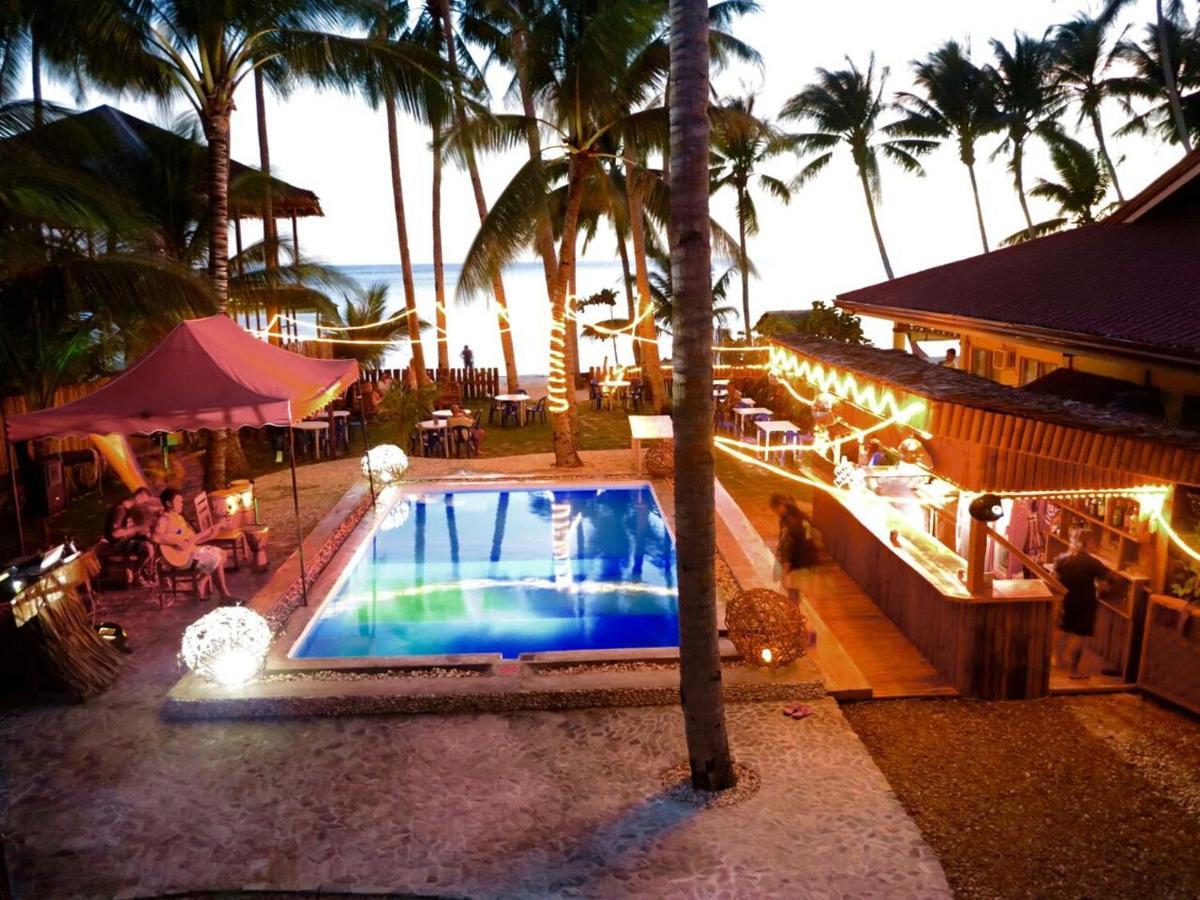 Apo Diver Beach Resort Сан Хуан Екстериор снимка