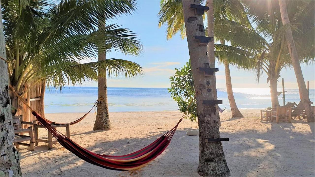 Apo Diver Beach Resort Сан Хуан Екстериор снимка