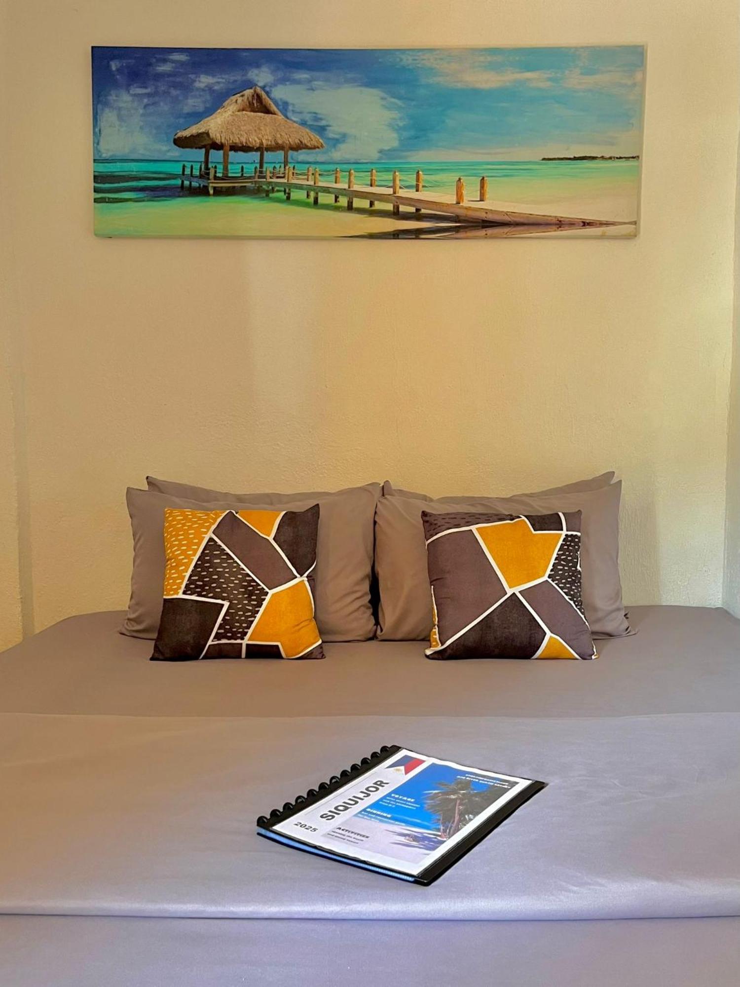 Apo Diver Beach Resort Сан Хуан Екстериор снимка
